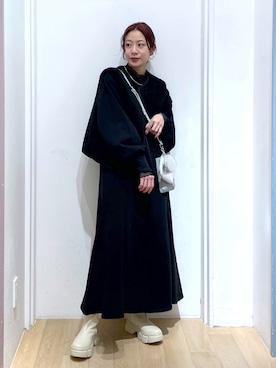 「スウェットワンピース」｜「アイテム（Tシャツ/カットソー）」を使った、さとめぐさん（レディース・159cm）の冬コーディネート