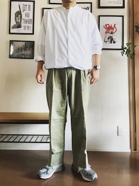 「NEAT（ニート）のアイテム（チノパンツ）」を使った、hs_ngy17さん（メンズ・185cm）の春コーディネート