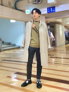 「アースカラー」｜「アイテム（スリッポン）」を使った、大澤 拓也さん（メンズ・165cm）の秋コーディネート