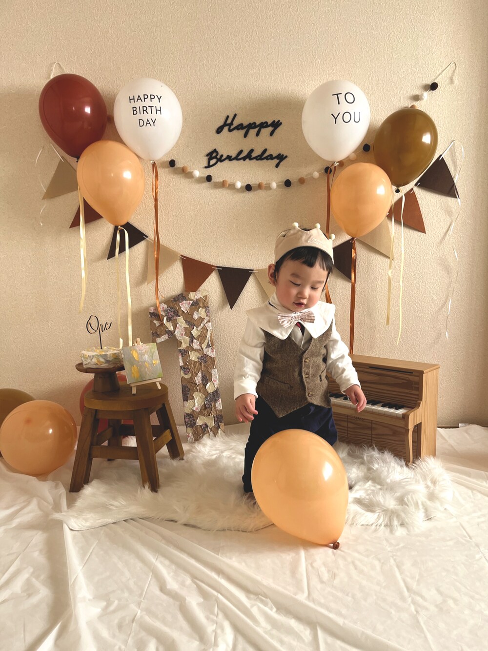 「誕生日、バースデー、おめかしコーデ、主役コーデ、男の子コーデ」｜「西松屋のアイテム（その他ベビーウェア、ベージュ系）」を使った、manamoriさん（キッズ・70cm）の春コーディネートの1枚目の写真