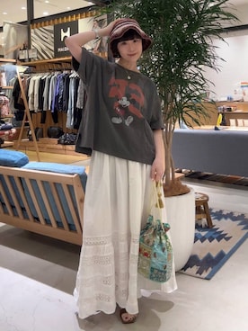 「Disney（ディズニー）のアイテム（トップス）」を使った、hiroeさん（レディース・160cm）の春コーディネート