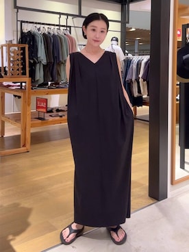 「HEREIAM（ヘレイアム）の【HEREIAM】ハイストレッチタックワンピース（ワンピース、ブラック系）」を使った、hiroeさん（レディース・160cm）の夏コーディネート