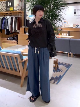 「BAYFLOW（ベイフロー）のアイテム（パンツ）」を使った、hiroeさん（レディース・160cm）の春コーディネート