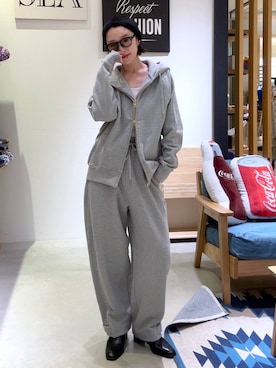 「アイテム（パーカー）」を使った、hiroeさん（レディース・160cm・40代）の秋コーディネート