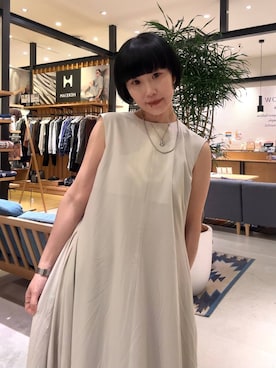 「BAYFLOW（ベイフロー）のステンレスコインネックレス（ネックレス、グレー系）」を使った、hiroeさん（レディース・160cm）の春コーディネート