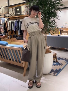 「BAYFLOW（ベイフロー）のアイテム（パンツ）」を使った、hiroeさん（レディース・160cm）の春コーディネート