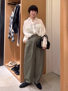 「BAYFLOW（ベイフロー）のアイテム（パンツ）」を使った、hiroeさん（レディース・160cm）の春コーディネート