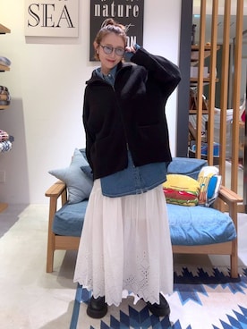 「アイテム（サンダル）」を使った、hiroeさん（レディース・160cm・40代）の秋コーディネート