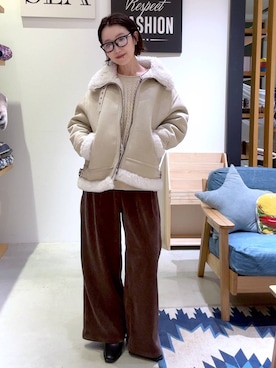 「アイテム（ムートンコート）」を使った、hiroeさん（レディース・160cm）の秋コーディネート