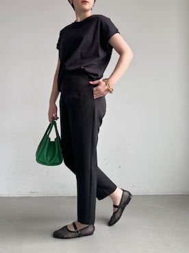 「coca（coca）（コカ）のアイテム（スラックス）」を使った、cocaさん（レディース・167cm）の夏コーディネート