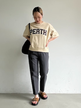 「coca（coca）（コカ）のアイテム（スラックス）」を使った、cocaさん（レディース・160cm）の夏コーディネート