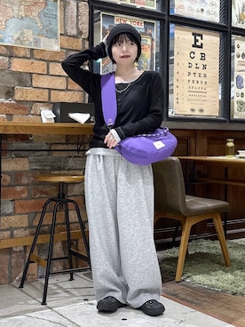 「niko and...（ニコアンド）のゆるニットビーニー（ニットキャップ/ビーニー、ブラック系）」を使った、むーちゃんさん（レディース・146cm）の夏コーディネート