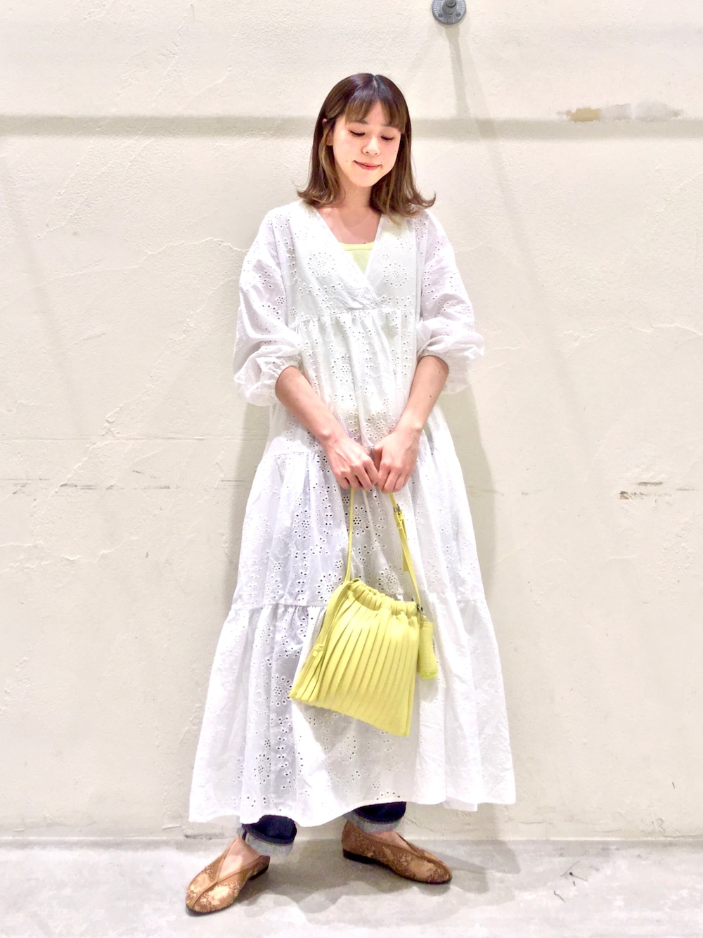 B794 niko and… カットワーク刺繍ワンピース　新品　サイズL ウエストりぼん付きコットンカットワークレース刺繍ワンピース