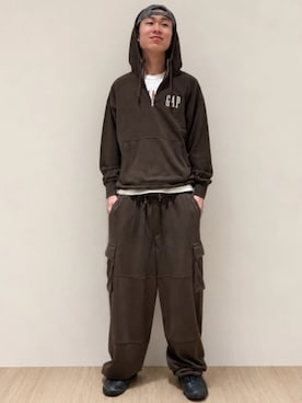 「GAP（ギャップ）のアイテム（トップス）」を使った、GapJapanさん（メンズ・182cm）の秋コーディネート