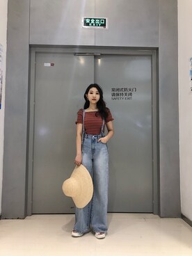 「MOUSSY（マウジー）のアイテム（サロペット/オーバーオール）」を使った、Snowly Linさん（レディース・163cm）の夏コーディネート