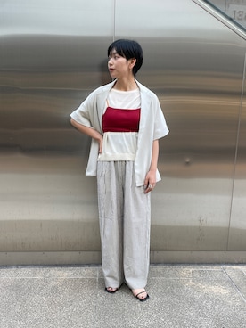 「ITEMS URBANRESEARCH（アイテムズ アーバンリサーチ）のサッカーストライプパンツ（その他パンツ、ブラック系）」を使った、ユイさん（レディース・161cm）の夏コーディネート