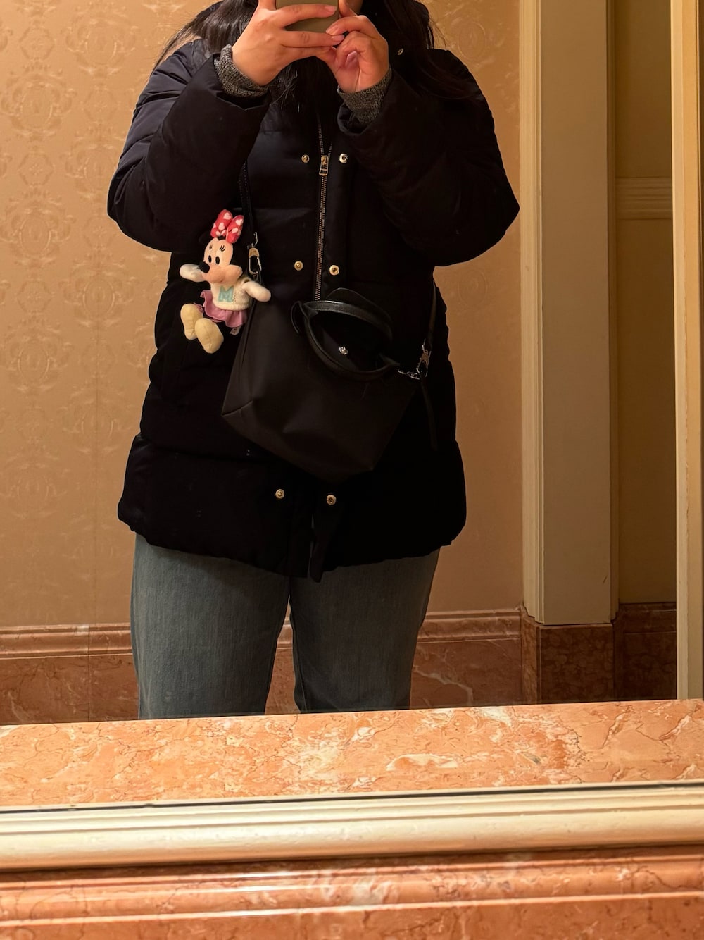 「GUのアイテム（デニムパンツ、その他）」を使った、877さん（レディース・155cm）の冬コーディネートの1枚目の写真