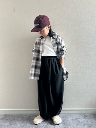 「BREEZE(ブリーズ)のボアサンダル(サンダル)」を使った、y___aさん(キッズ・127cm)の秋コーディネート
