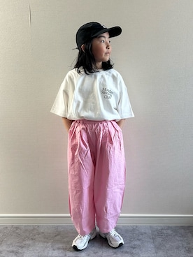 「LOWRYS FARM（ローリーズファーム）のタックバルーンパンツ　319793（その他パンツ、ピンク系）」を使った、y___aさん（キッズ・126cm）の春コーディネート
