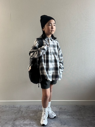 「NEW BALANCE(ニューバランス)の530(スニーカー)」を使った、y___aさん(キッズ・129cm)の秋コーディネート
