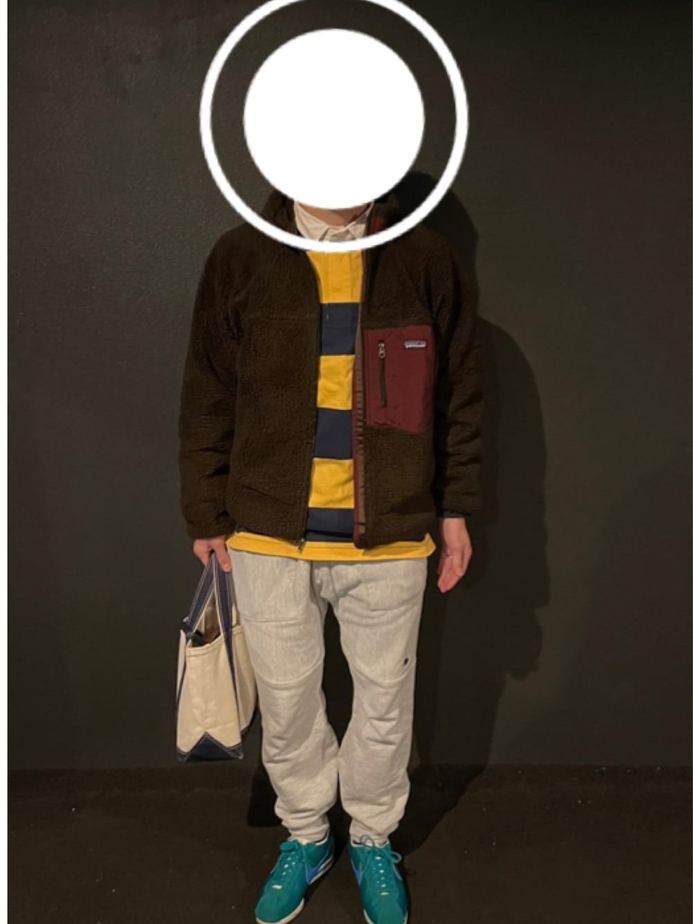 「レトロX、patagonia、ラルフローレン、ラガーシャツ、スウェットパンツ、l.l.bean、コルテッツ、nike cortez」｜「POLO RALPH LAURENのアイコニック ラグビー シャツ（ポロシャツ、イエロー系）」を使った、衣食 充（imeshi mitsuru）さん（メンズ・168cm）の冬コーディネートの1枚目の写真