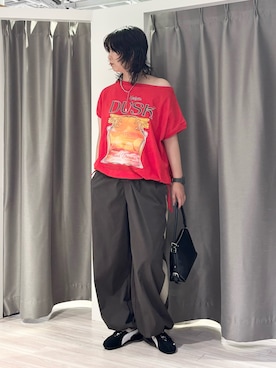 「ROSE BUD（ローズバッド）のOKIRAKU×ROSEBUD/DRAWSTRING GRAPHIC TOP（Tシャツ/カットソー、レッド系）」を使った、canakoさん（レディース・167cm）の夏コーディネート
