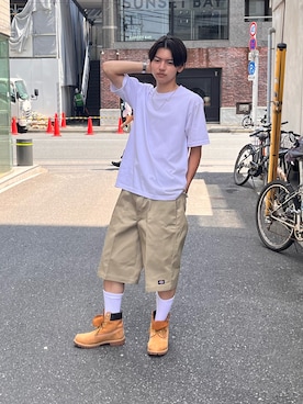「Dickies（ディッキーズ）のDickies/ディッキーズ 13インチポケットワークショーツ shorts チノパンツ スケーターショーツ ハーフパンツ カラーパンツ 2026年 夏 夏服（チノパンツ、ベージュ系）」を使った、ケンジさん（メンズ・172cm）の夏コーディネート