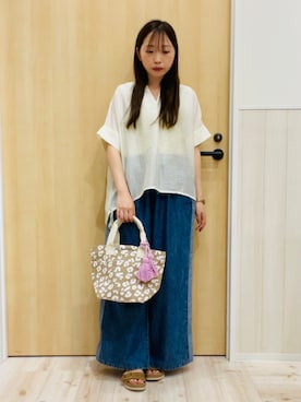「SHOO・LA・RUE（シューラルー）の【体型カバー/洗濯機可】インせず着られる スキッパー裾リボンブラウス（シャツ/ブラウス、ホワイト系）」を使った、minamiさん（レディース・154cm）の夏コーディネート