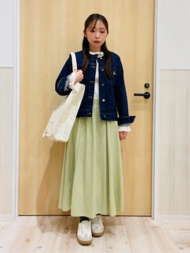 「SHOO・LA・RUE（シューラルー）の【SHOO・LA・RUE DENIM/S-LL/高レビュー】大人のための ノーカラーデニムジャケット（デニムジャケット、ブルー系）」を使った、minamiさん（レディース・154cm）の冬コーディネート