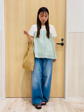 「SHOO・LA・RUE（シューラルー）の【ひんやり/S-LL】1枚でインせず決まる きらきらビスチェ風Tシャツ（Tシャツ/カットソー、グリーン系）」を使った、minamiさん（レディース・154cm）の春コーディネート