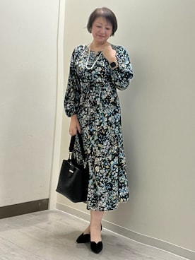 「アイテム（パンプス、ブルー系）」を使った、mariさん（レディース・160cm）の秋コーディネート
