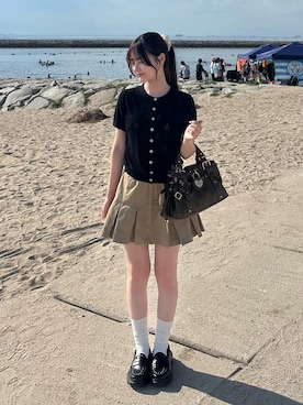 「ZARA（ザラ）のアイテム（ニット/セーター、ブラック系）」を使った、えりさん（レディース・153cm）の秋コーディネート
