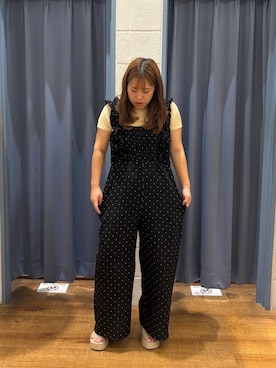 「LOWRYS FARM（ローリーズファーム）のナイロンシアーＴＥＥ 1063358（Tシャツ/カットソー、ゴールド系）」を使った、ゆっきー☺︎さん（レディース・160cm）の夏コーディネート
