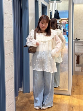「LOWRYS FARM（ローリーズファーム）のハイウエストバギーデニム 637569（デニムパンツ、ブルー系）」を使った、ゆっきー☺︎さん（レディース・160cm）の春コーディネート