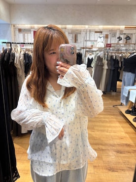 「LOWRYS FARM（ローリーズファーム）のフリルフードシャツ　579513（シャツ/ブラウス、その他）」を使った、ゆっきー☺︎さん（レディース・160cm）の夏コーディネート
