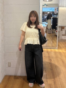 「LOWRYS FARM（ローリーズファーム）のワイドストレートデニムパンツ　607883（デニムパンツ、ブラック系）」を使った、ゆっきー☺︎さん（レディース・160cm）の夏コーディネート