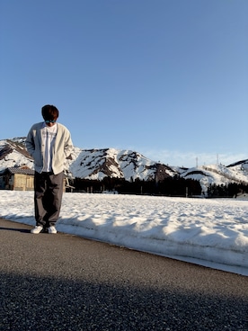 「OAKLEY（オークリー）のアイテム」を使った、アシュフォードさん（メンズ・172cm）の春コーディネート