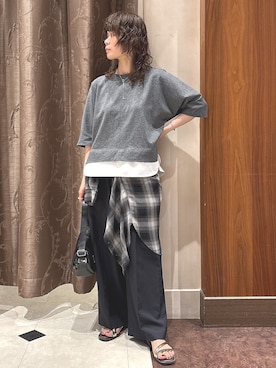「アイテム（セットアップ、グレー系）」を使った、Shioさん（レディース・157cm）の秋コーディネート