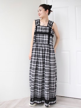 「OUTDOOR PRODUCTS（アウトドアプロダクツ）のコットンローンレーストリムワンピース（ワンピース、ブラック系）」を使った、Ayaka Inabaさん（レディース・163cm）の夏コーディネート