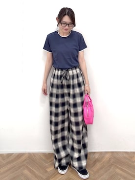 「OUTDOOR PRODUCTS（アウトドアプロダクツ）のPLAIDパターンイージーワイドパンツ セットアップ対応（スラックス、ブラック系）」を使った、Ayaka Inabaさん（レディース・163cm）の夏コーディネート