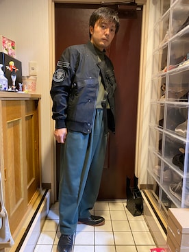 「スウェットギャザーパンツ」｜「アイテム（MA-1）」を使った、fashion_maigoさん（メンズ・170cm）の秋コーディネート