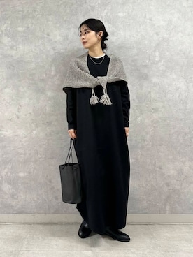 「アイテム（マフラー）」を使った、廣木真梨亜さん（レディース・158cm）の秋コーディネート