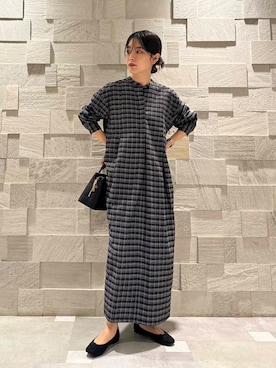 「アイテム（シャツワンピース）」を使った、廣木真梨亜さん（レディース・158cm）の秋コーディネート