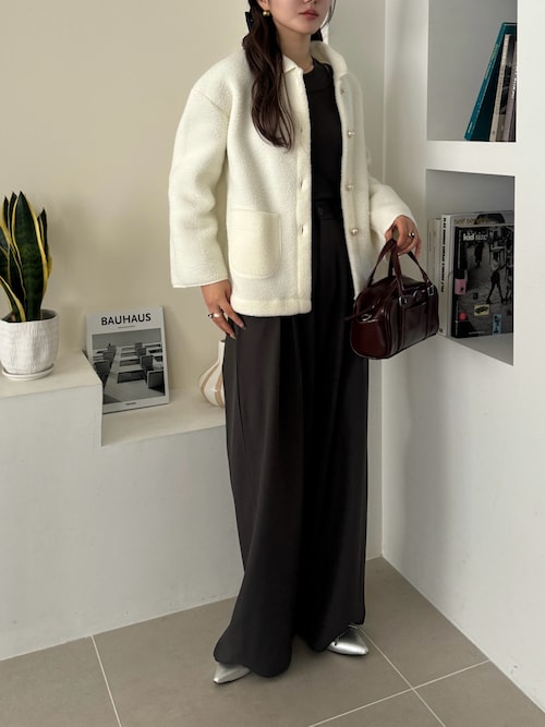 efill ブルゾン アウター 大きめパールボタンの ボア ブルゾン