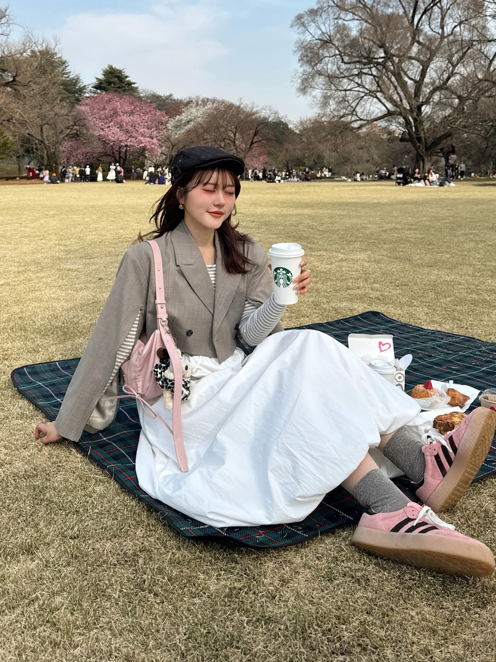 honokaさんの「オフショル ストライプ 長袖 tシャツ（efill）」を使ったコーディネートの1枚目の写真