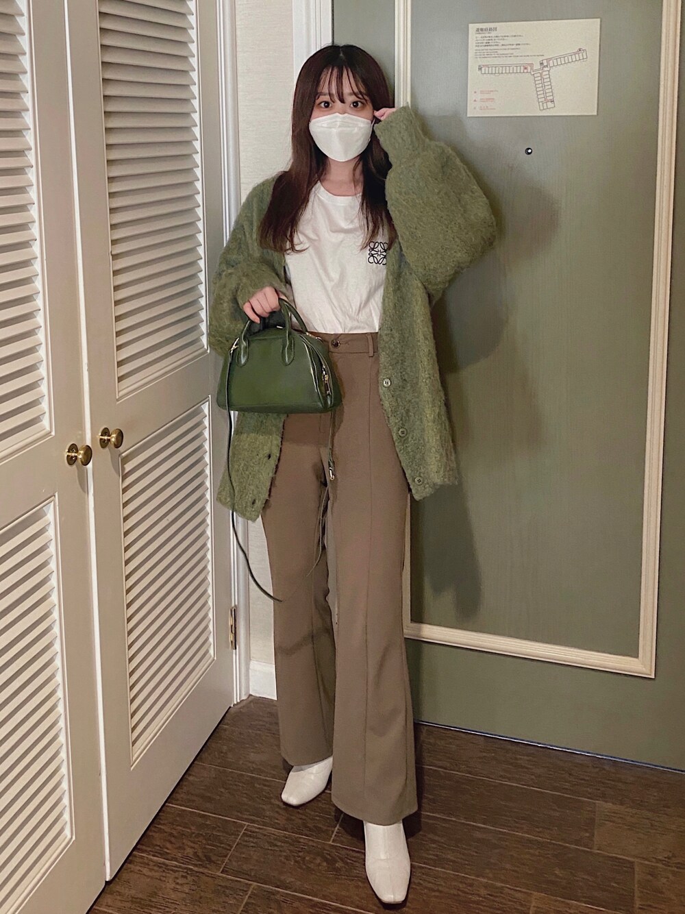 【LOEWE】セール！24AW 薄手トップス コーディネートしやすい 1729082491_1000.jpg