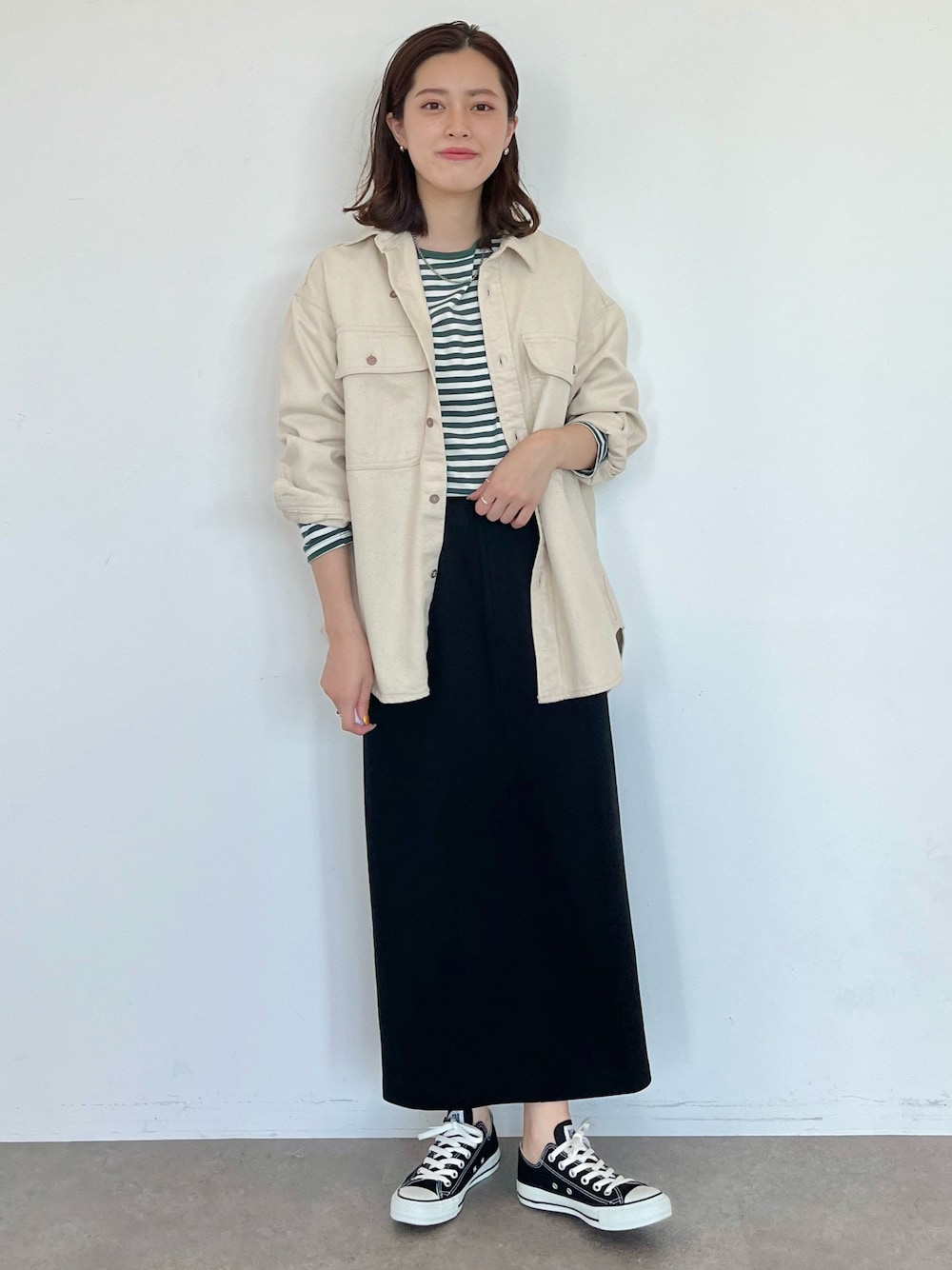 「AMERICAN HOLIC、アメリカンホリック、秋のコーデ、ゆるコーデ、秋服、オトナ女子、ボーダー、タイトスカート、シンプル」｜「AMERICAN HOLICのボーダークルーネックプルオーバー（Tシャツ/カットソー、グリーン系）」を使った、yuki☺︎さん（レディース・165cm）の秋コーディネートの1枚目の写真