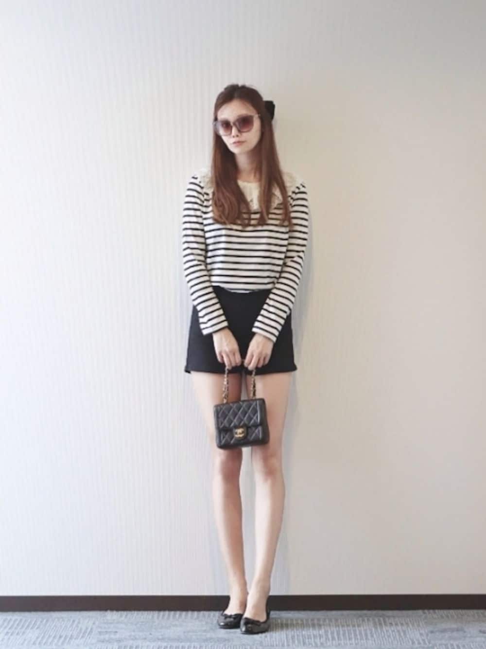 「オトナガーリー、ガーリー、ボーダートップス、ショートパンツ、chanel、MARY QUANT、epine、モノトーン、サングラス、バレエシューズ」｜「epineのアイテム（Tシャツ/カットソー、その他）」を使った、ｐiｐiさん（レディース・163cm）の夏コーディネートの1枚目の写真