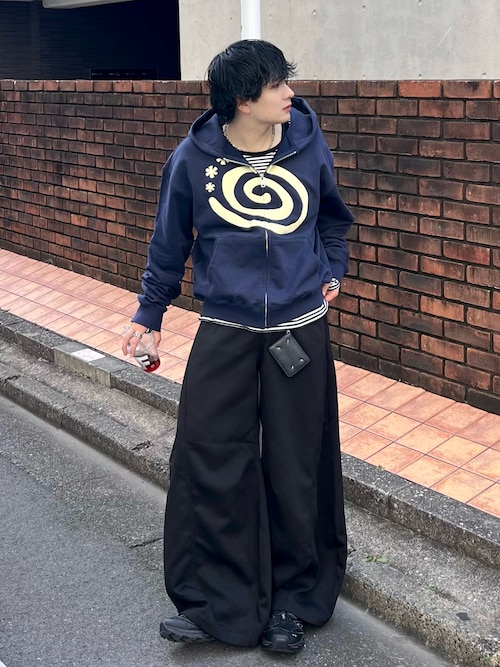 「AMOU（アモウ）のMolly Hoodie Zip Up NAVY（パーカー）」を使った、Seigoさん（メンズ・165cm）の秋コーディネート
