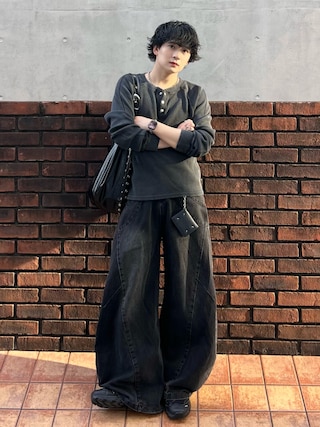 「mushwear(マッシュウェア)のWashed Switching Scimitar Jeans(デニムパンツ)」を使った、Seigoさん(メンズ・165cm)の秋コーディネート
